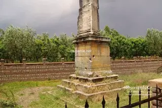 النصب التذكاري اوبليسك