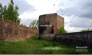 قلعة ملازقرت