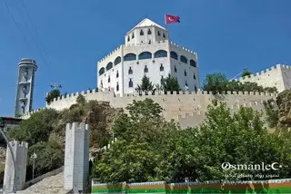 قلعة إسترغون
