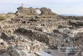 قلعة كاراجاهيسار