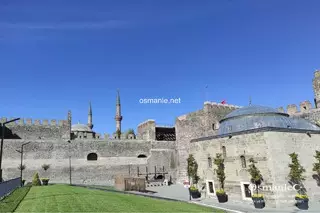 قلعة قيصري وأسوارها