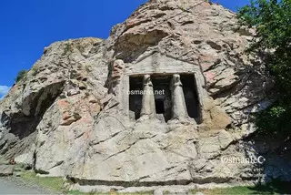 مقابر إسكيليب الصخرية