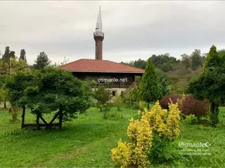 مسجد قرية همشين التاريخي الخشبي