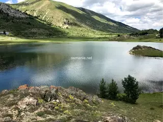 بحيرة وهضبة كيرك بينار