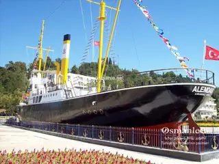 متحف سفينة غازي إلمدار