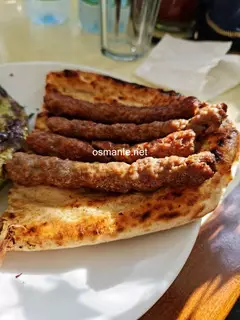 مطعم بيازجي أحمد - 3